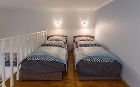 Lovely 1 Bedroom Flat With Central Location